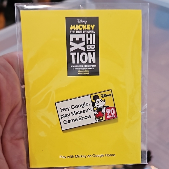 Mickey True Original PIN - Picture 1 of 3